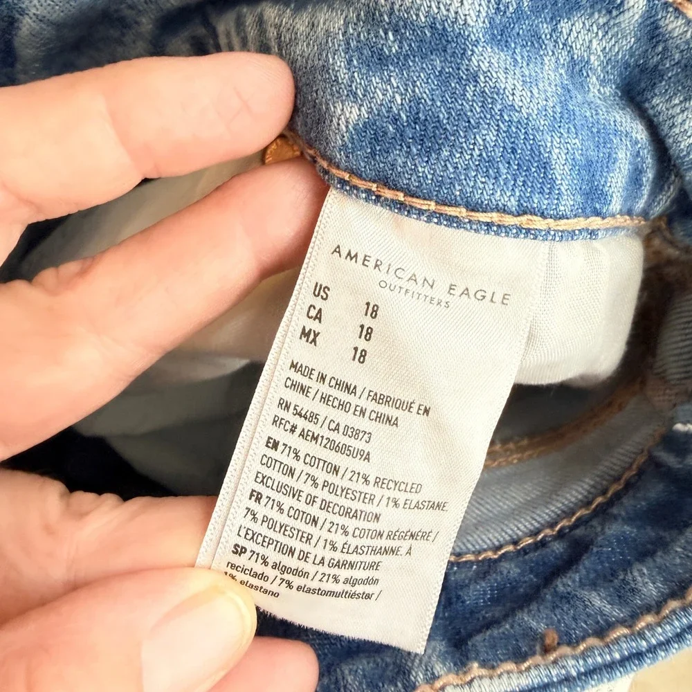 American Eagle Low-Rise Baggy Denim Shorts Blue 18 Y2K Relaxed Stretch